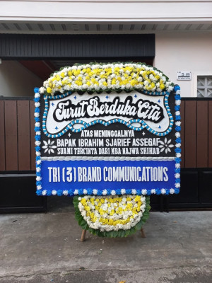 Papan Bunga Duka di Nainggolan